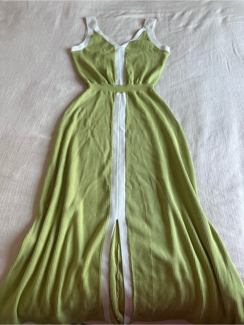 π Commense Contrast Trim Slit-Front Ribbed Knit Maxi Dress - Picture 3 of 7